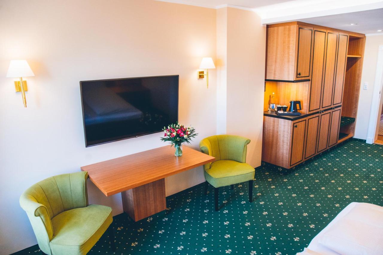 Hotel Gutshaus Neu Farpen Neuburg  Esterno foto